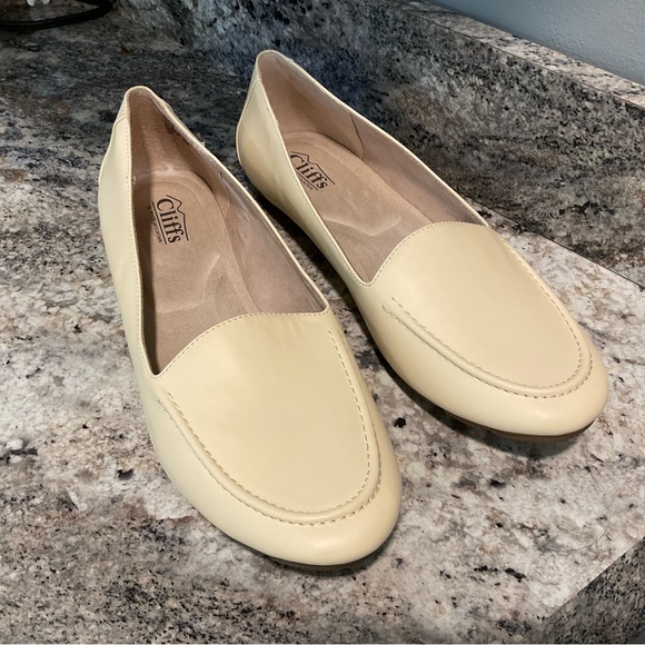 White Mountain Cliffs Womens Size 11M Gracefully Flat Loafer Shoes CREAM Color - Picture 4 of 11